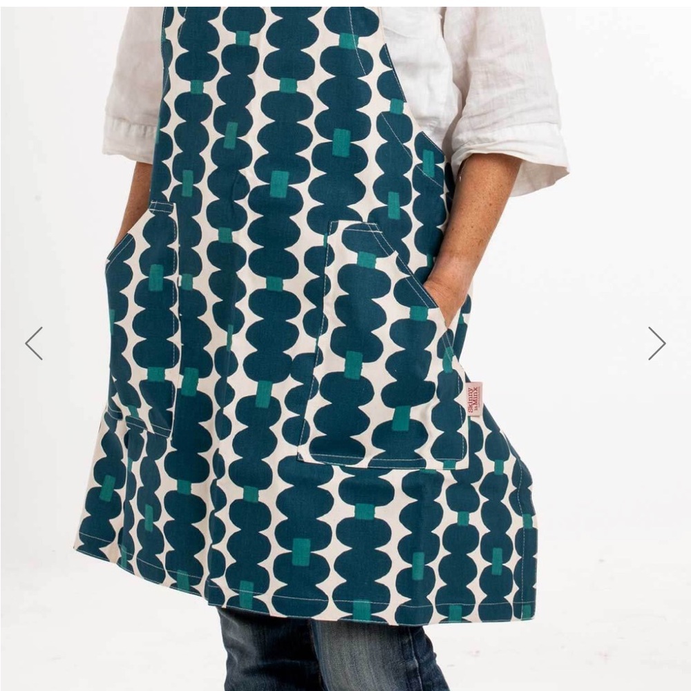 Skinny LaMinx Printed Apron - Picture 3 of 7